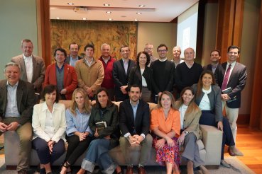 Desayuno Alumni abordó los ejes que marcarán la evolución de los gobiernos corporativos %%_titular%