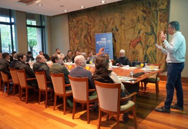 Desayuno Alumni profundizó en las nuevas audiencias del deporte en Chile