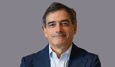 Enrique Chamas participa en conferencia internacional sobre estudios de casos