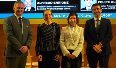 Presidenta de la Comisión para el Mercado Financiero analiza en el ESE los desafíos para impulsar el desarrollo del sector